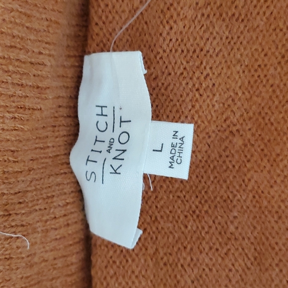 Stitch and Knot Collard Mimimalist Neutral Sweater - Picture 7 of 11